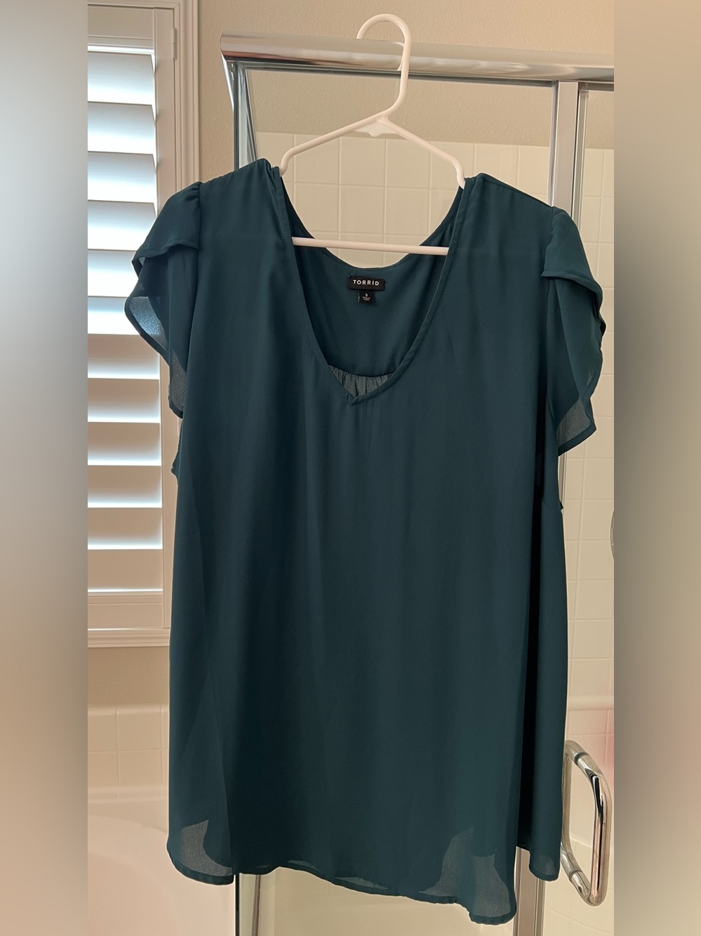 Torrid Teal Chiffon Flutter Sleeve Blouse Size 3 3X 22-24
